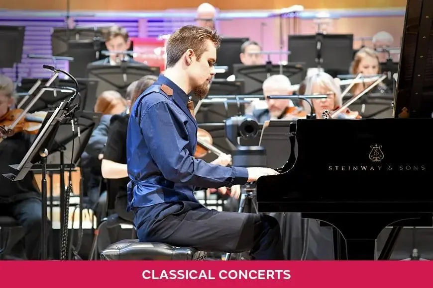 Ethan Loch Plays Gershwin